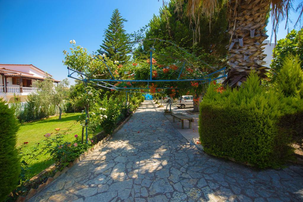 Dimitra Apartment Hotel Skafidia Bagian luar foto
